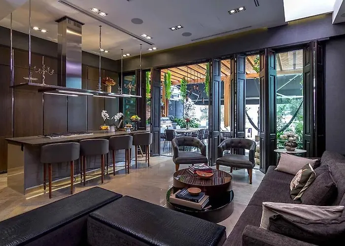 Luxurious Penthouse Oasis