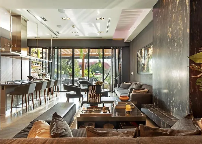 Luxurious Penthouse Oasis