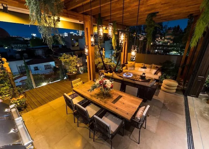 Luxurious Penthouse Oasis *